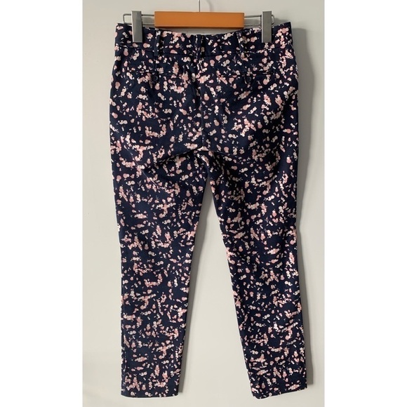 Club Monaco Blue with a pink floral pattern Straight pants size 2 - Picture 5 of 15